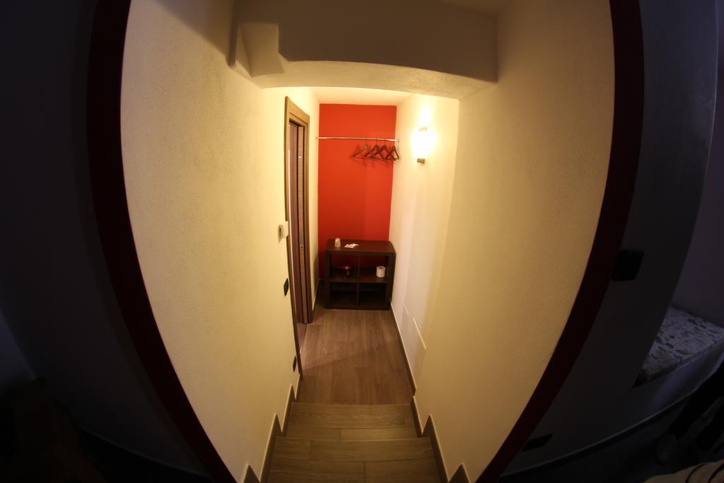 Double Room Private Bathroom,323248351:JPEG